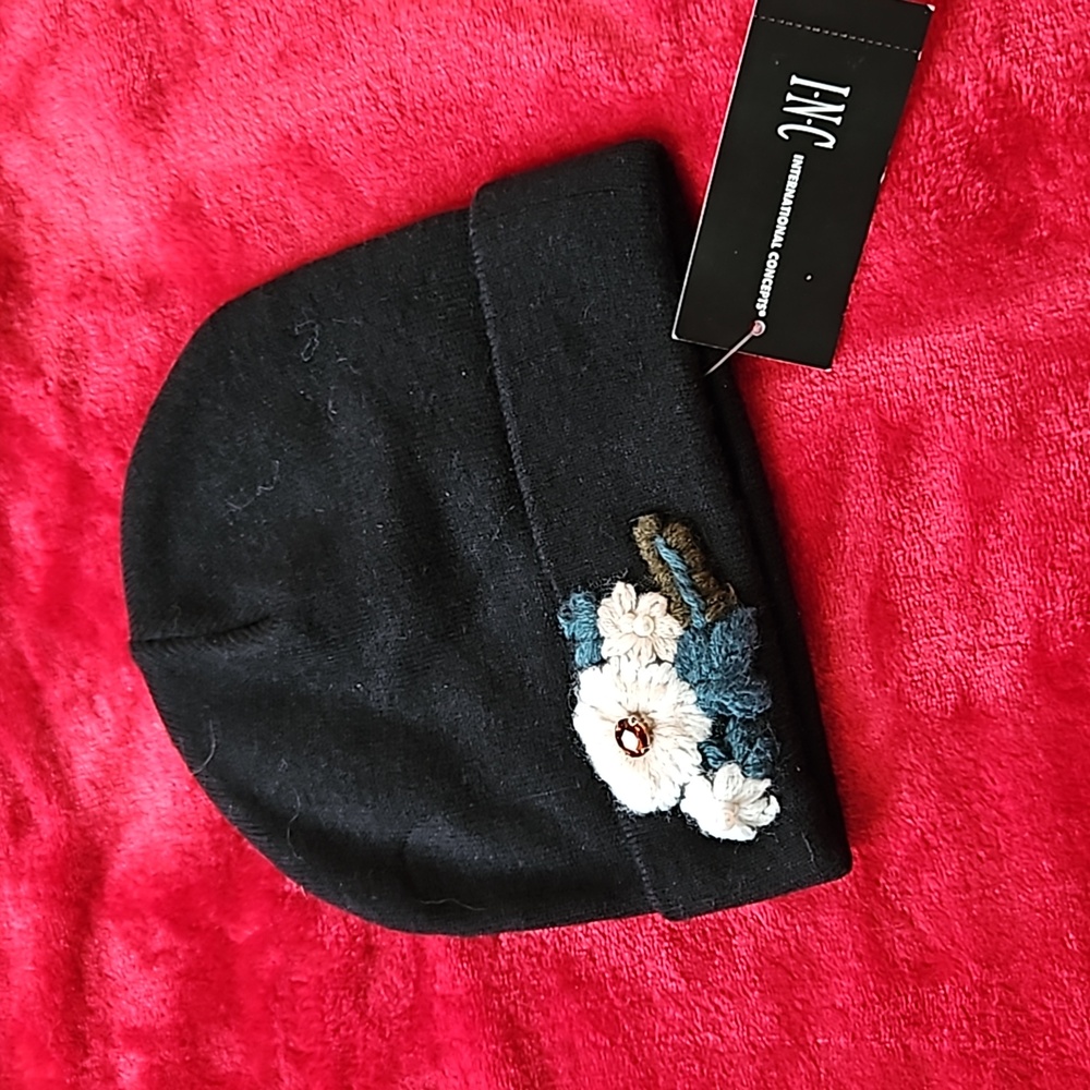 Embroidered hat. International Concepts INC. NWT